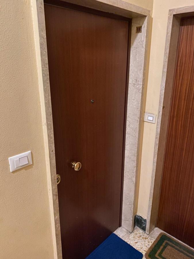 Stadio 1 - Appartamenti Monolocali Con Bagno Privato Verona Apartamento Verona