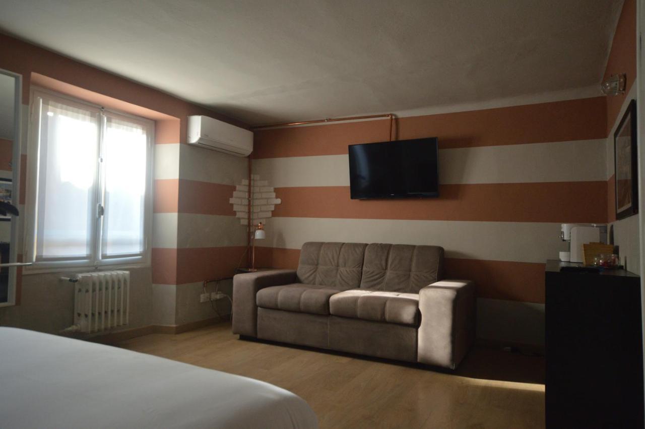 Ai Conti Guest house 2*