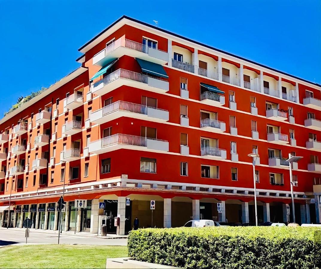 Casa Elena 3 *