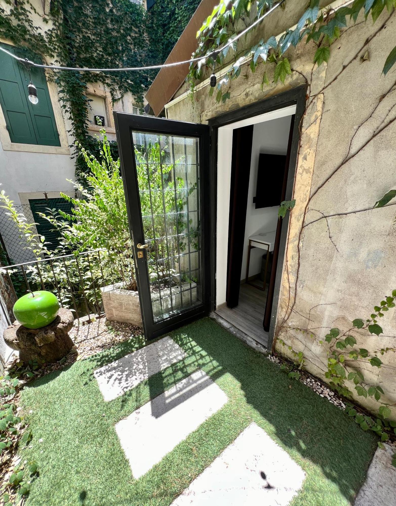 Ai Conti Guest house 2*