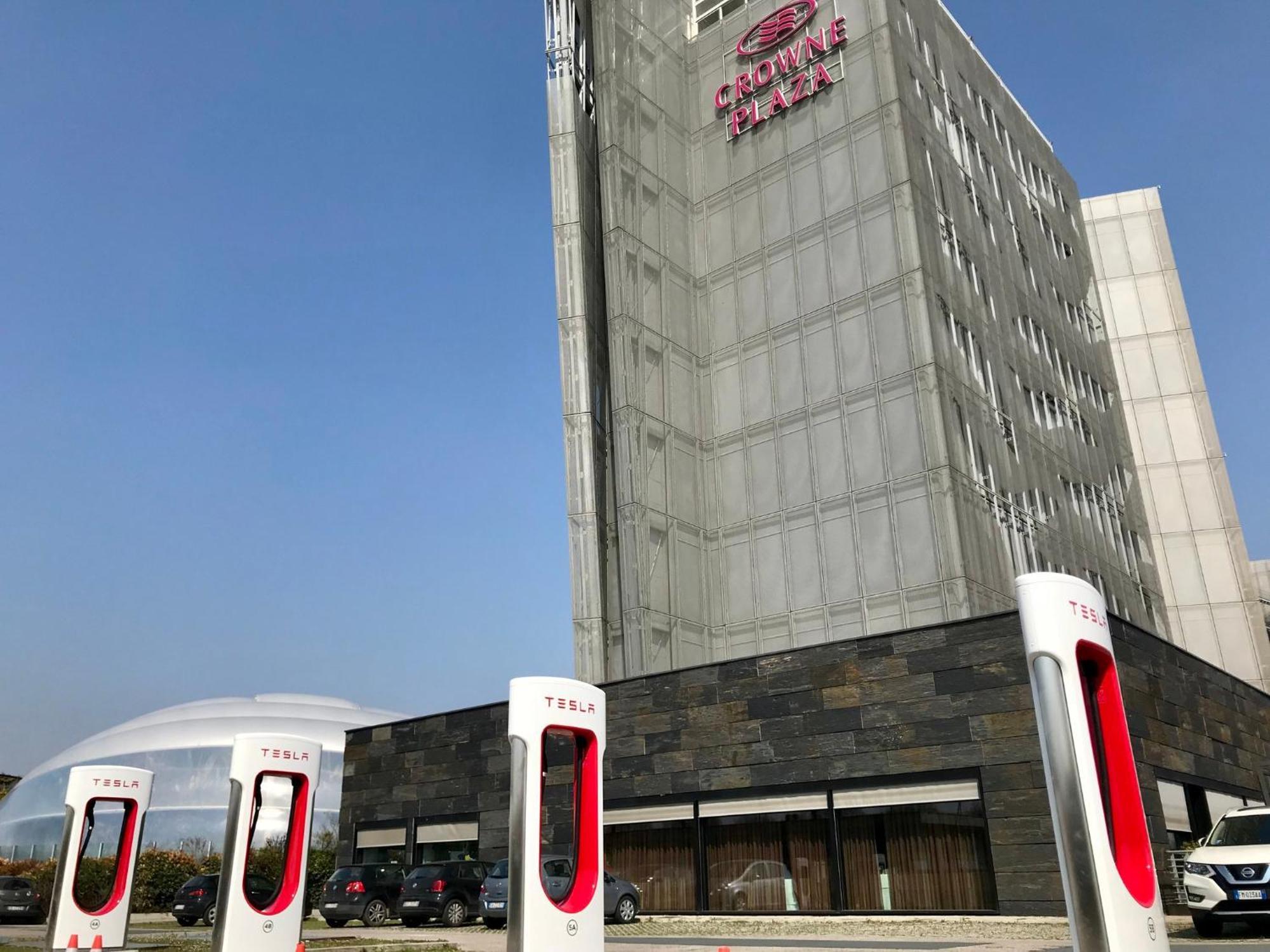 Crowne Plaza Fiera By Ihg Hotel 4*
