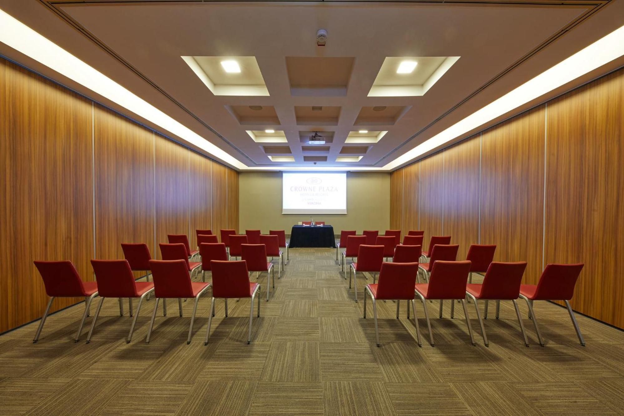 Crowne Plaza Fiera By Ihg Hotel 4*