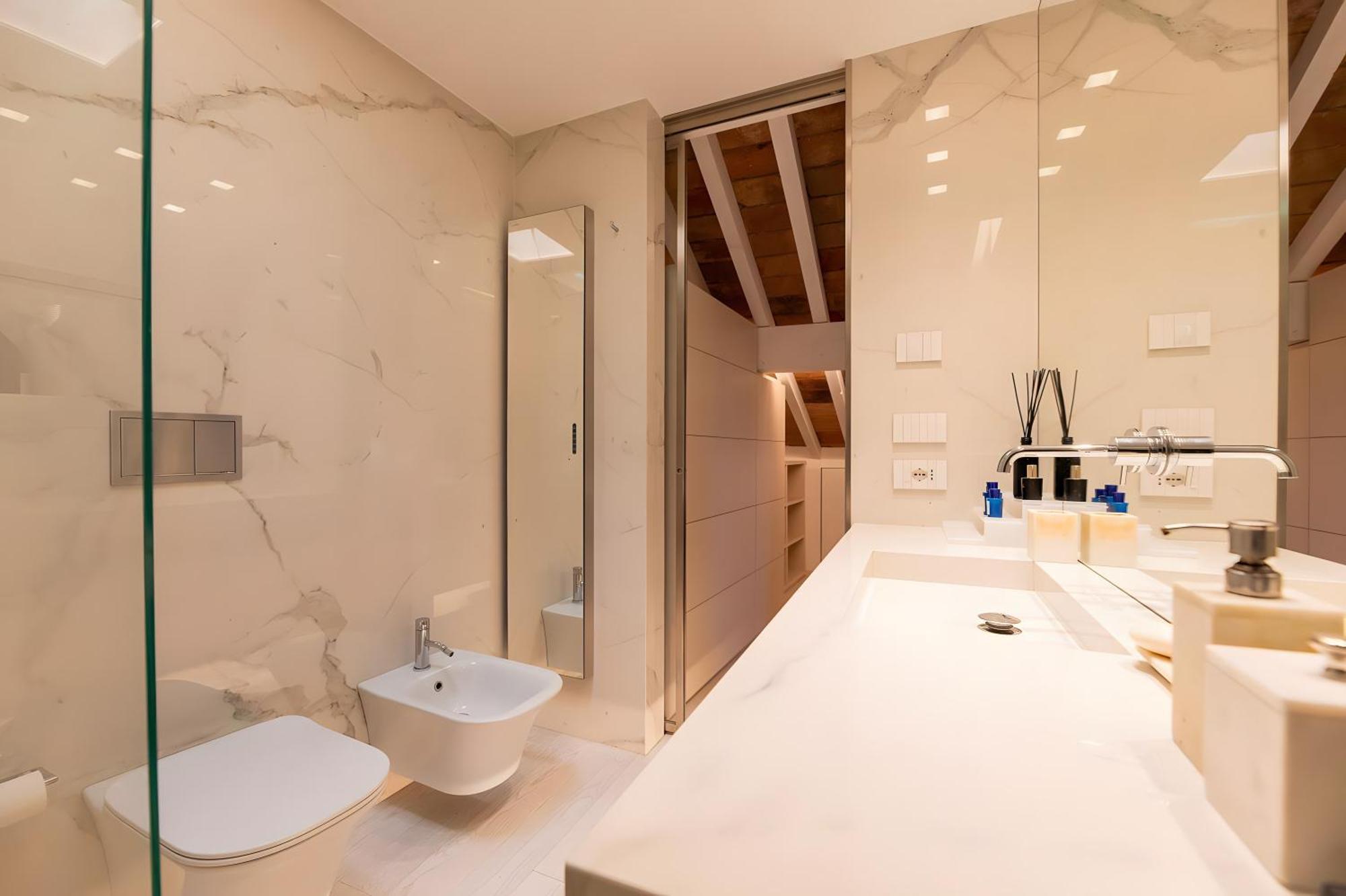 Luxury Rooftop Piazza Erbe Appartement *