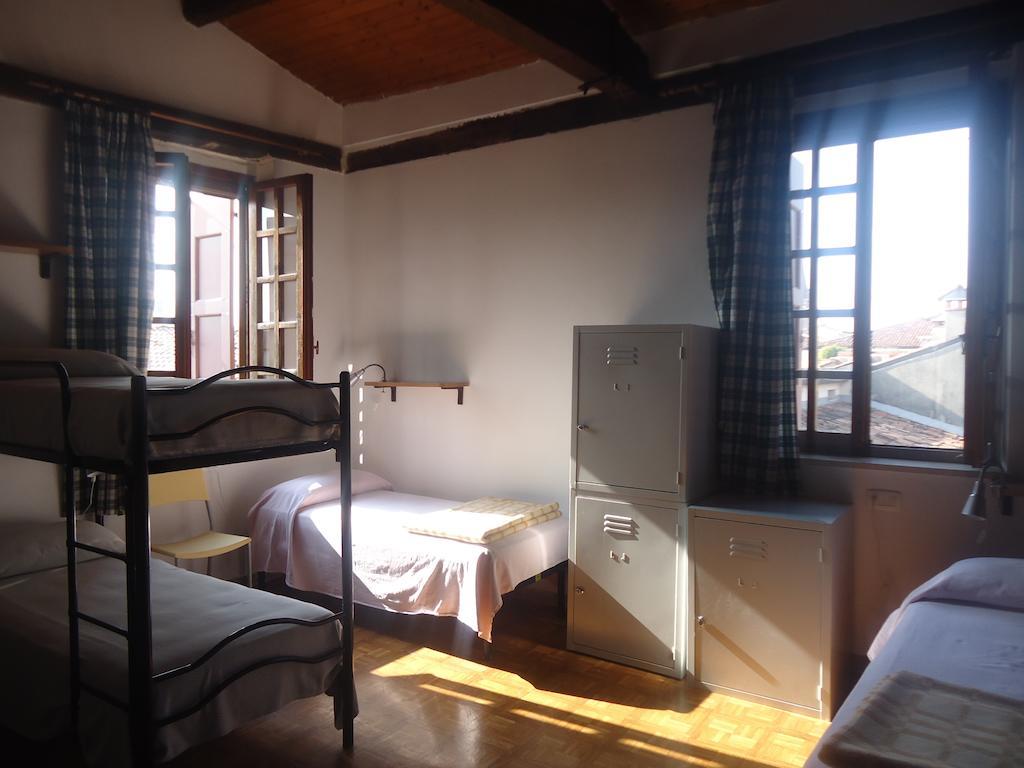 Hostal Protezione Della Giovane - Female *