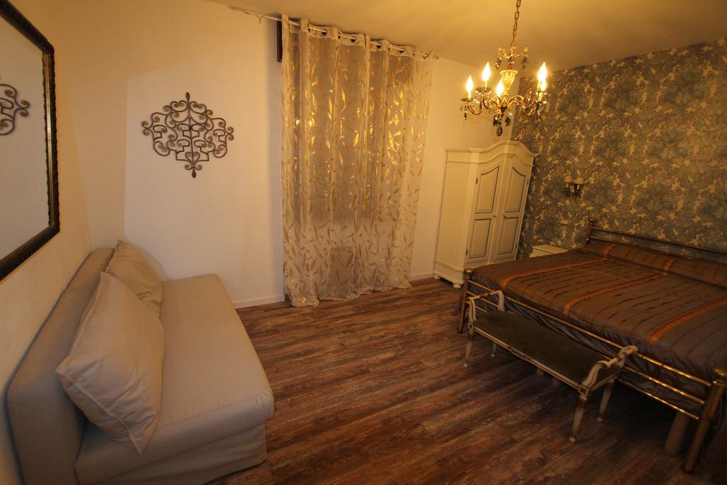 Romeo & Juliet Non-hotel Affittacamere *