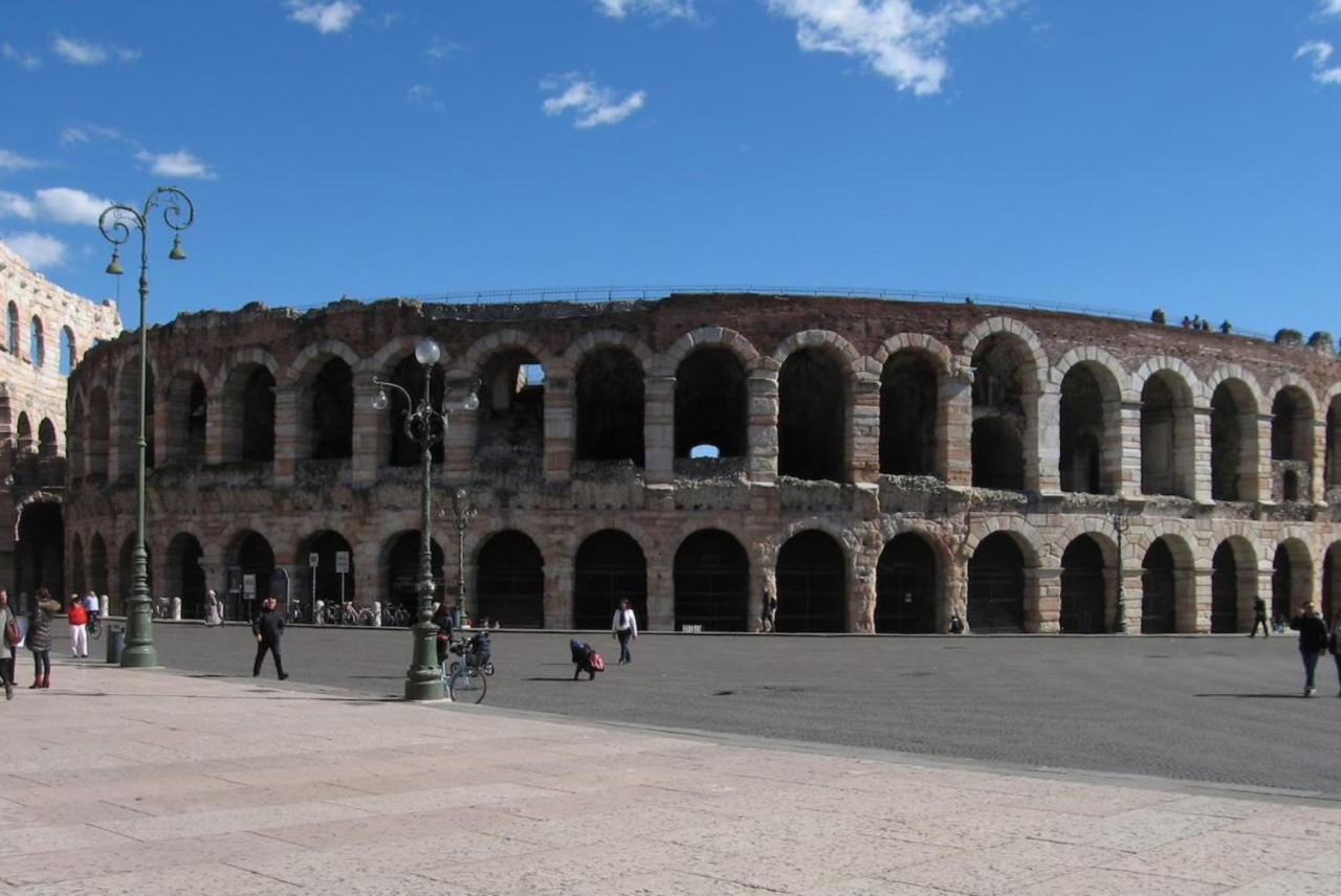 Residenza Bra Loc.turistiche Pensión