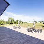 Borgoroma - Business & Residence