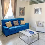Juliet House
