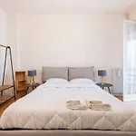 Vicolo Leoni 2BRD apartment