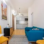 Vicolo Leoni 2BRD apartment