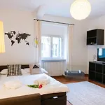 Domus Verona - Accogliente Residenza Rocchetto A 25Mt Da Piazza Erbe
