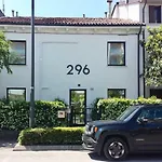 Guest House 296