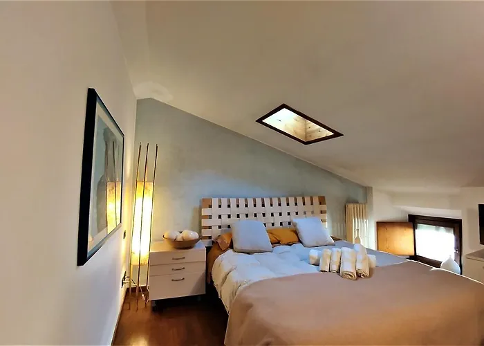 Dreaming Arena Rooms