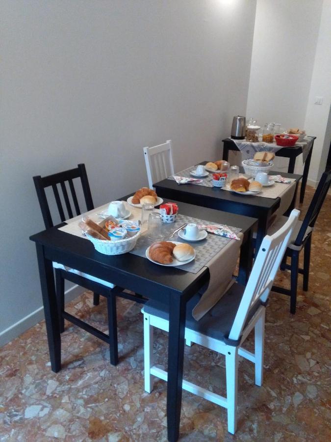 Couette-café Mameli 41 *