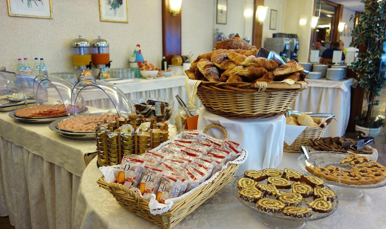 Euromotel Croce Bianca Hotel 2*