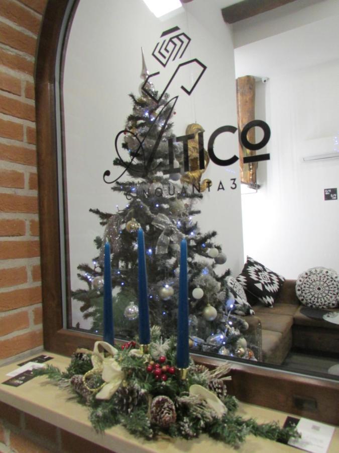 Attico 53 Pensión
