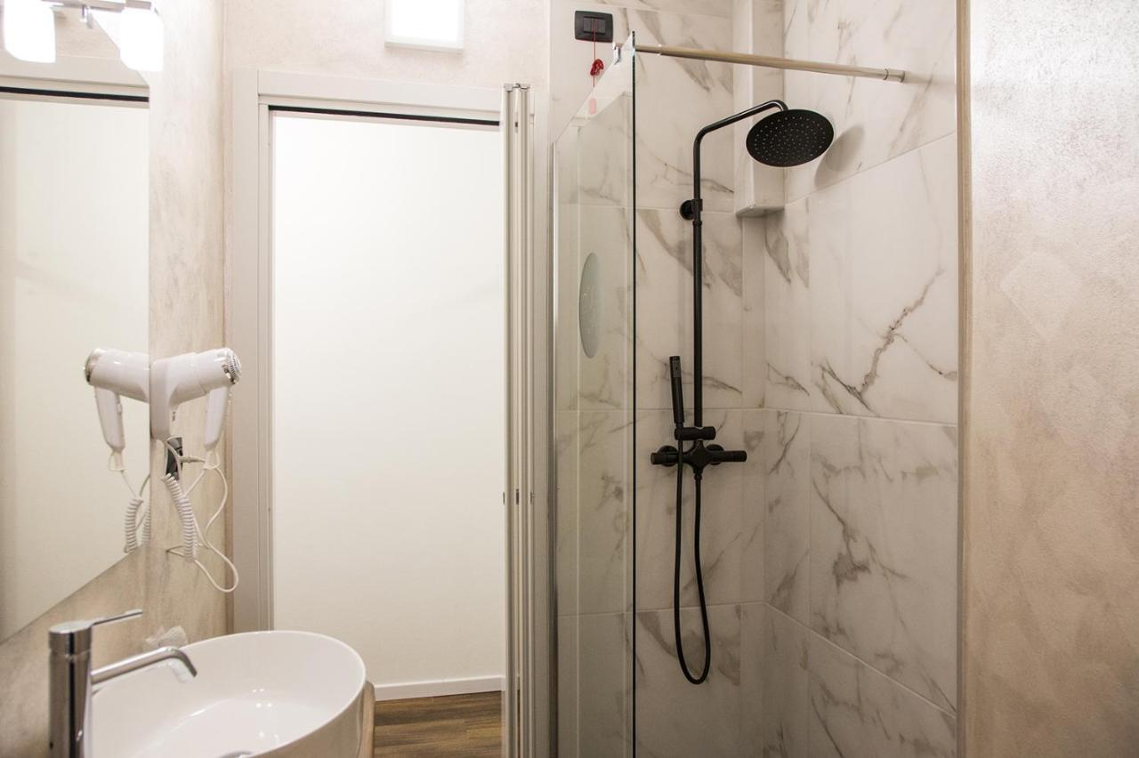 Aurelia Luxury - Piazza Delle Erbe Pensión Verona