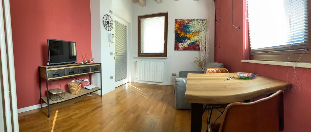 Apartment Old