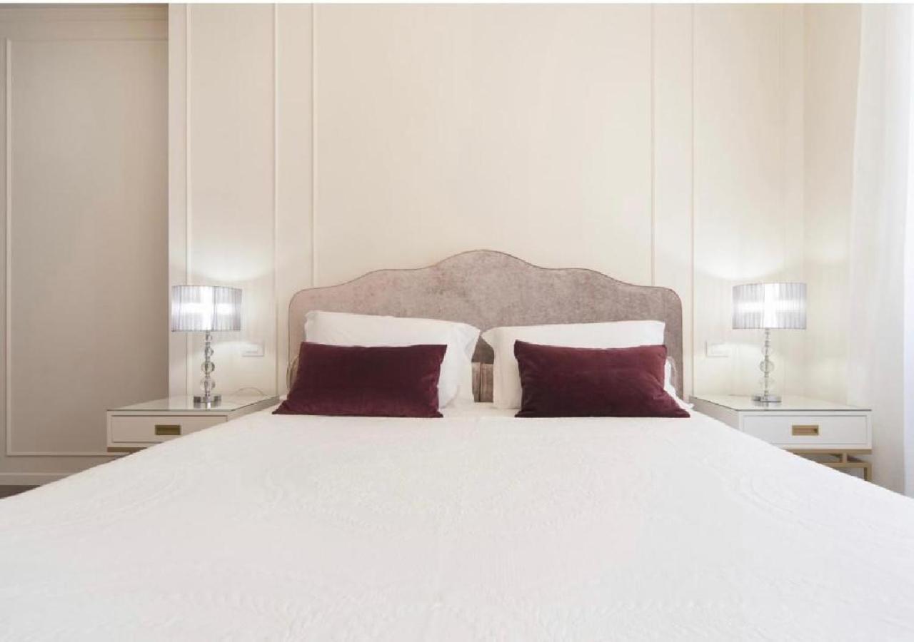 Madonna Montecchi Luxury In Appartamento *