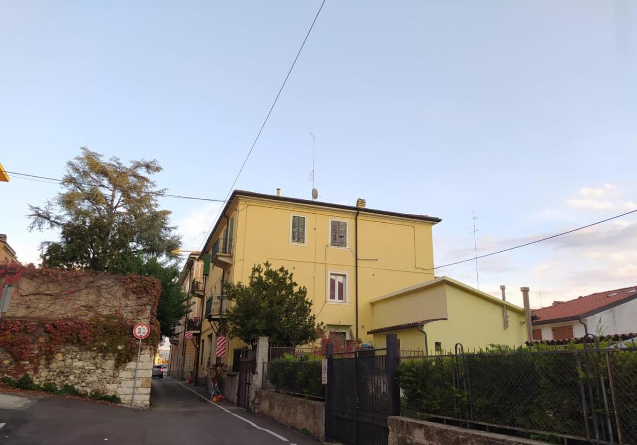 Verona-portavescovo Graziosa Casa Con Balcone *