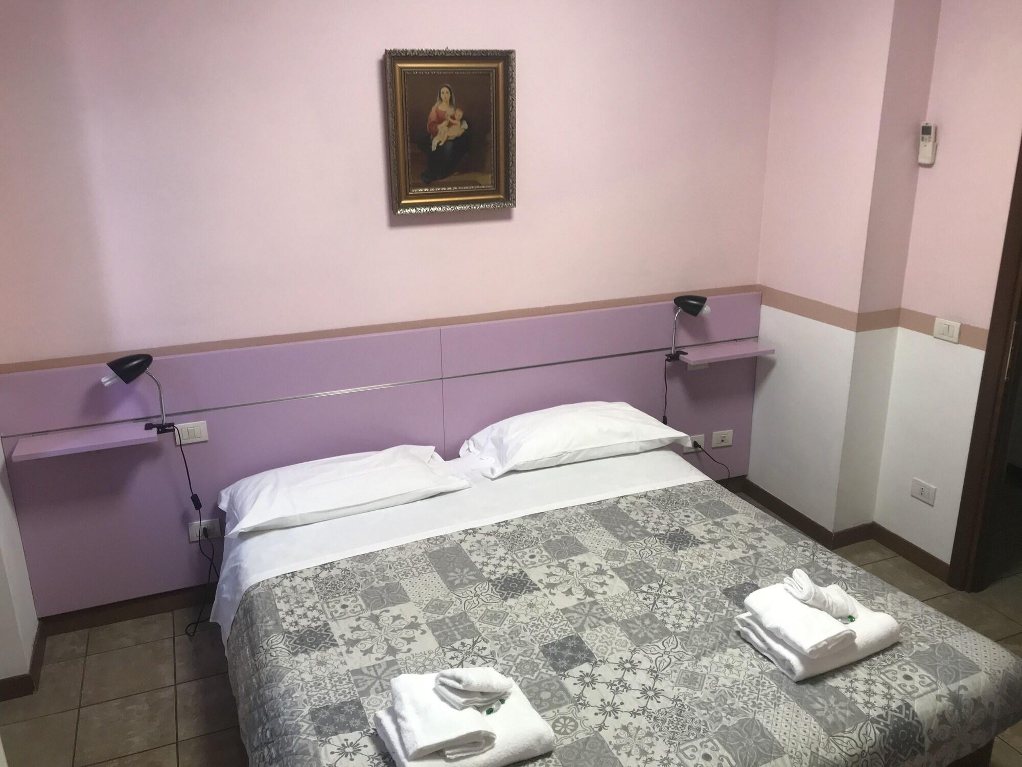Ad Centrum Di Fraccaroli Fabio Hotel Verona