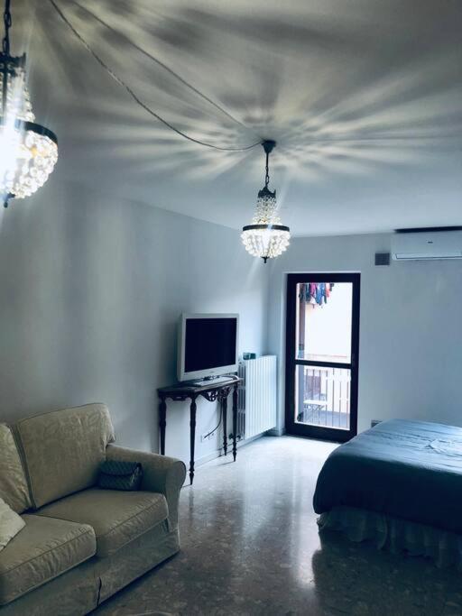 San Bernardino Monolocale Con Balcone Appartement