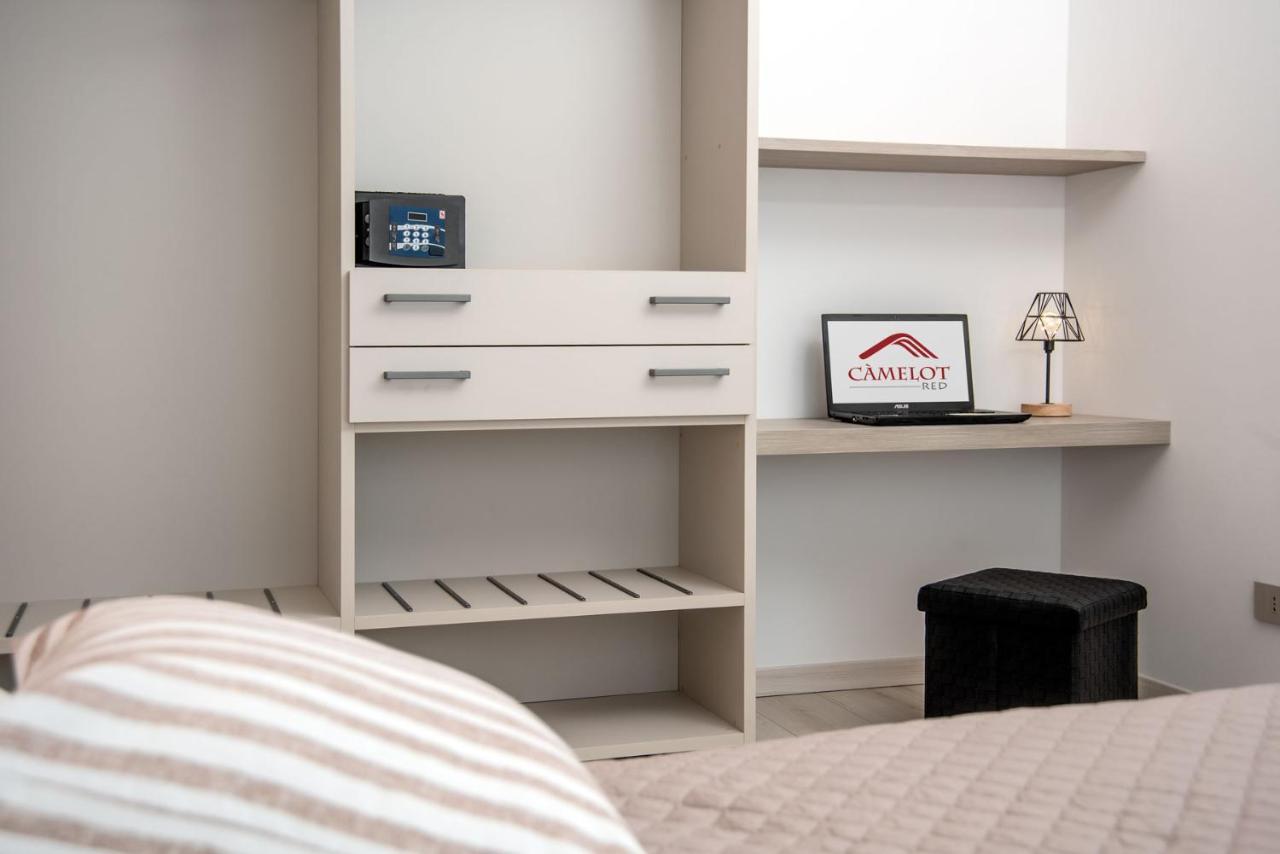 Apartamento Camelot Red - *