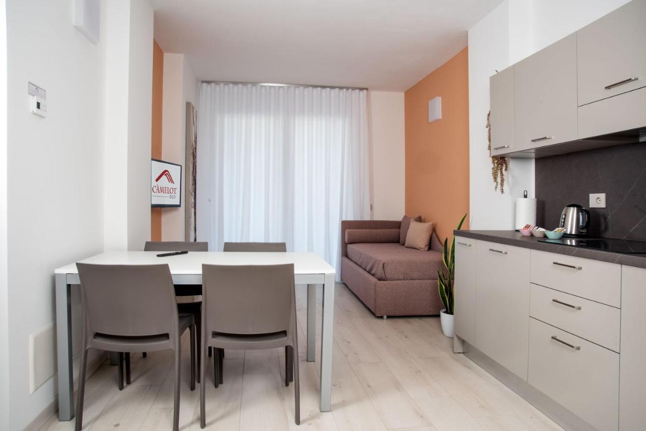 Apartamento Camelot Red - *