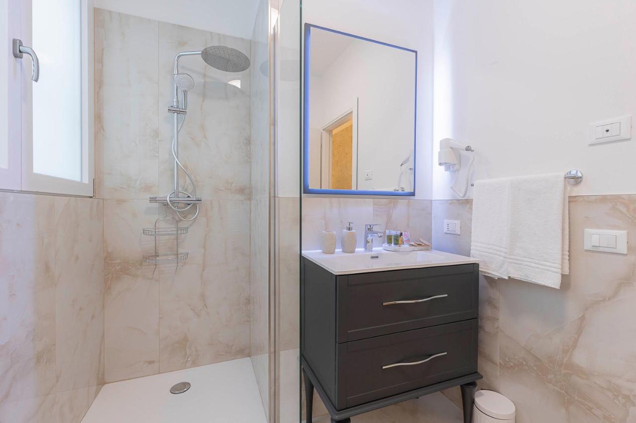 Crys: Rooms, Holiday, Business Gasthof *