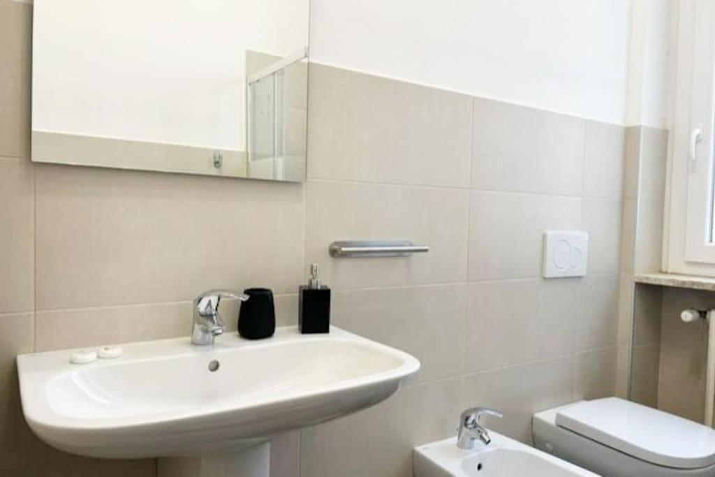 With Free Parking 5 Minutes Walk From Arena Appartamento Verona