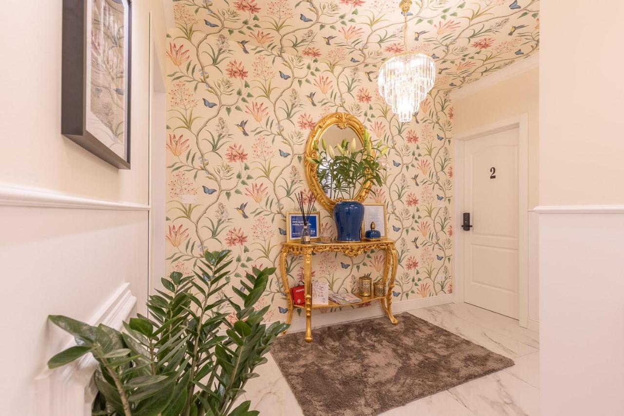 Crys: Rooms, Holiday, Business Gasthof *