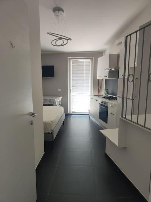 Flat 1 Balcone Apartment *