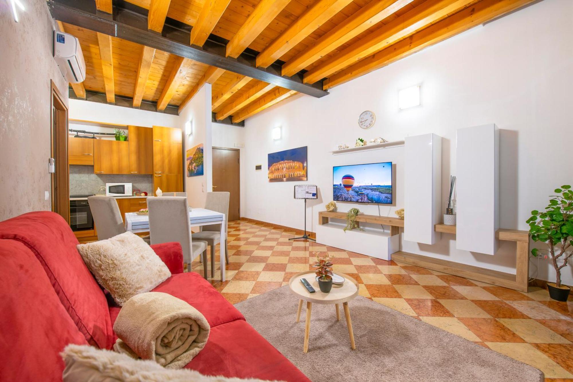 Palace Mazzini Center Apartment *