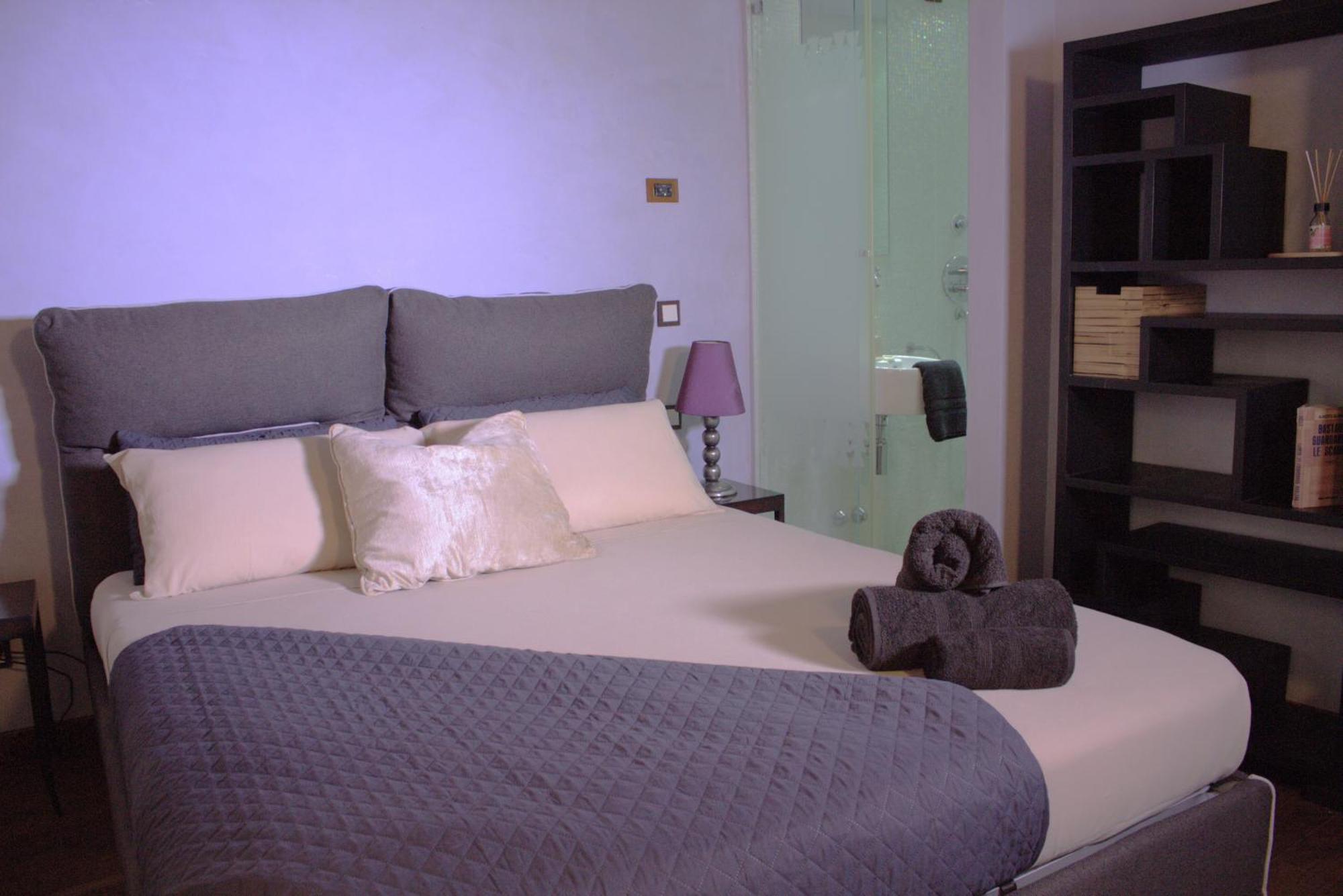 Luxury Flats , Piazza Erbe With Balcony On Main Square *
