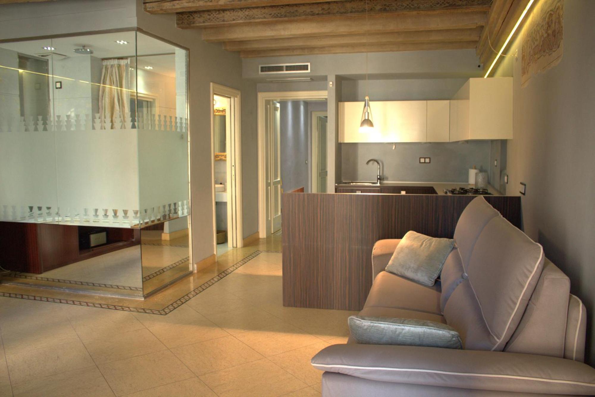 Apartamento Luxury Flats , Piazza Erbe With Balcony On Main Square *
