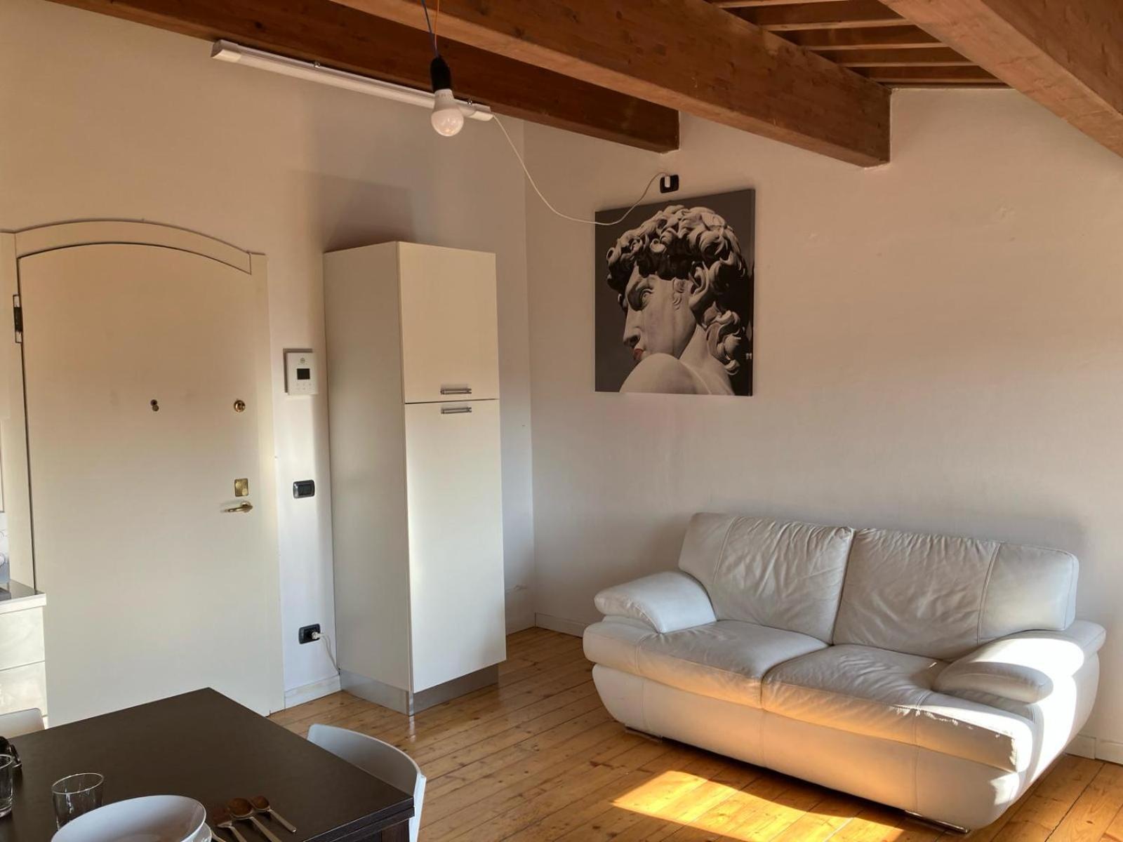 Via Fama, 7, Vista Sui Tetti Di Appartement