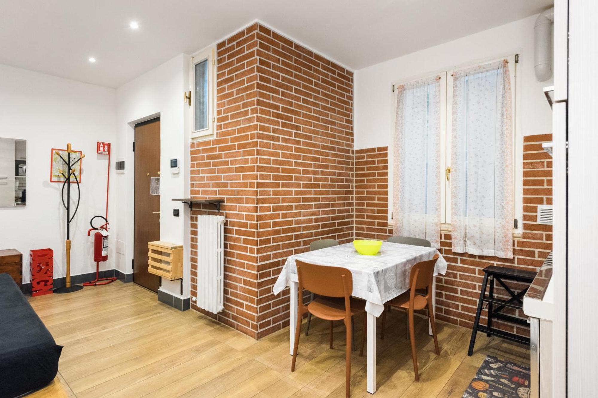Happy Apartment *