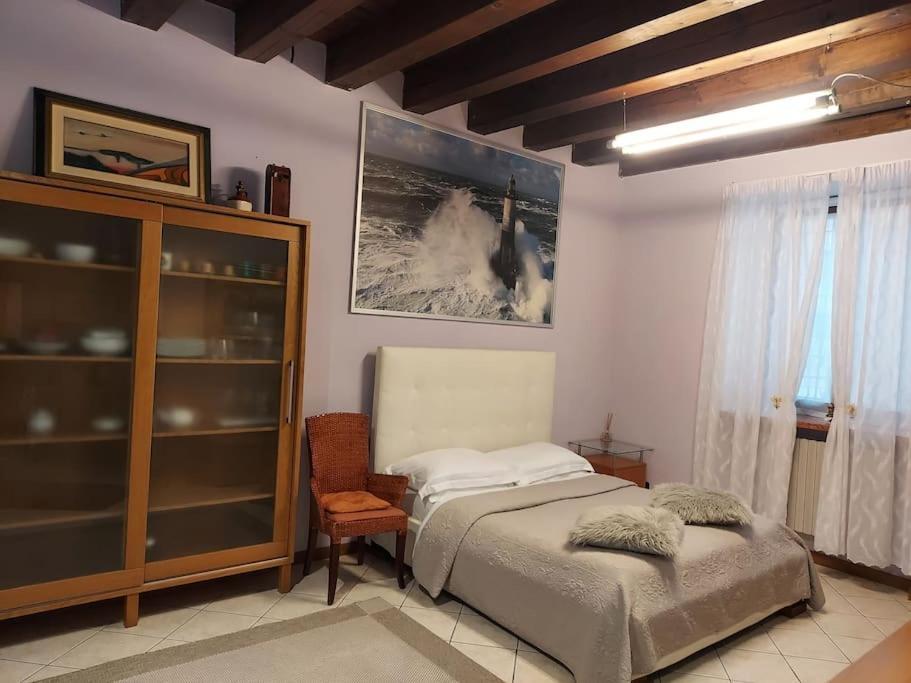 Monolocale In Piazza Isolo Apartment