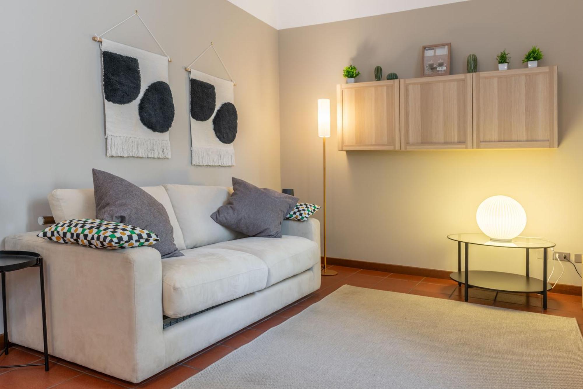 Appartement -near Arena & Parking - Pet Friendly Historical Arena Palace *