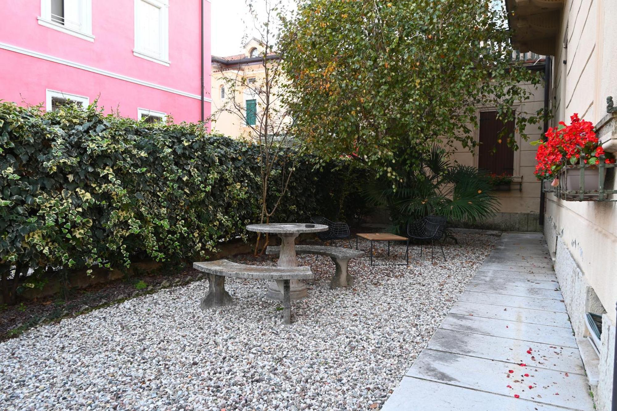 Gasthof Dimora Montecchi 3*