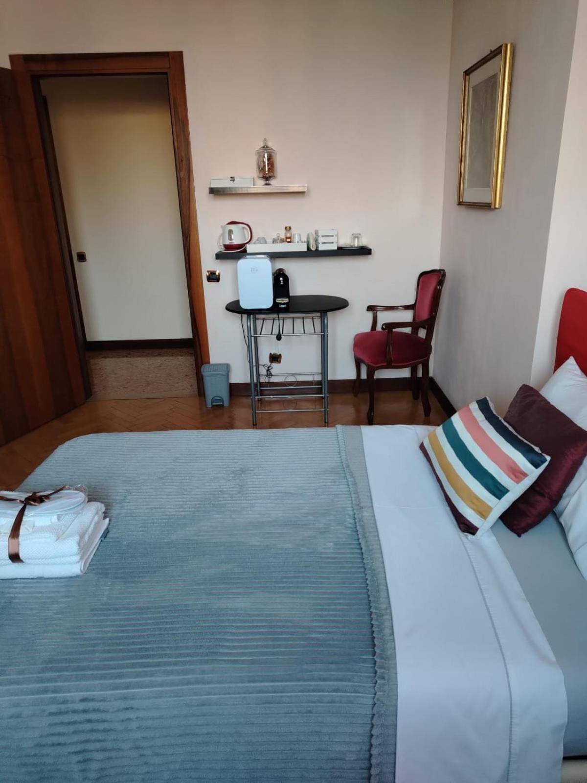 Bed & Breakfast Califano- 2 Leoni