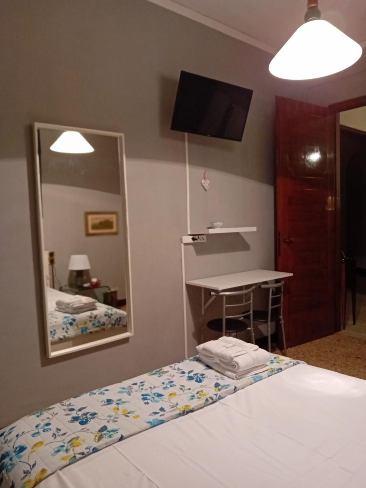 Califano- 2 Leoni Bed & Breakfast Verona