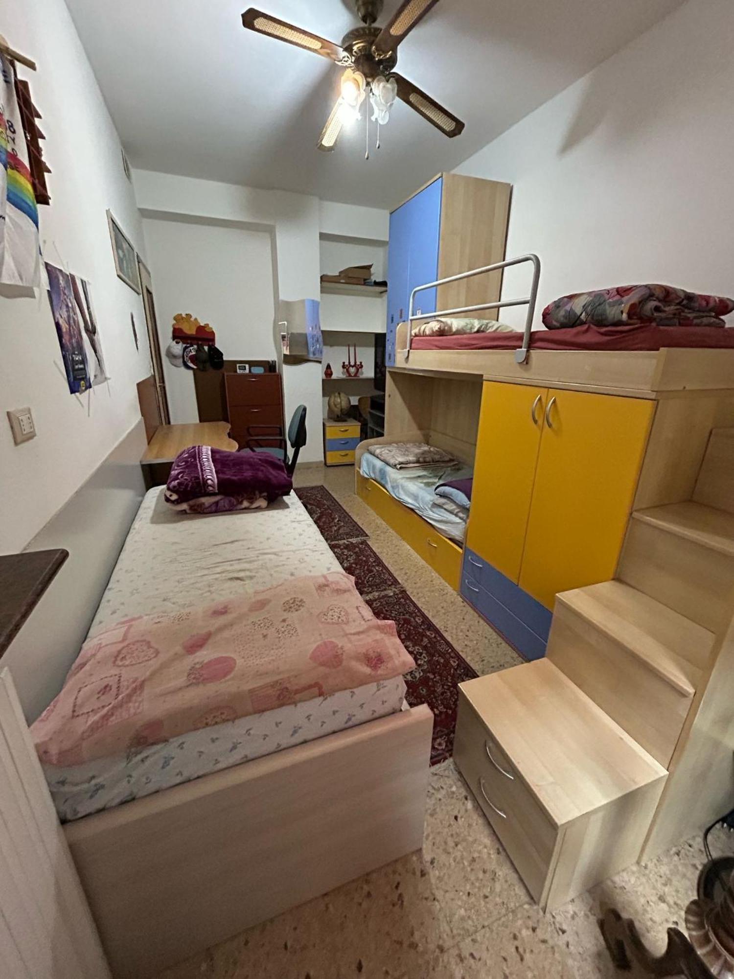 Privatunterkunft Cozy Near Center Affordable & Charming *