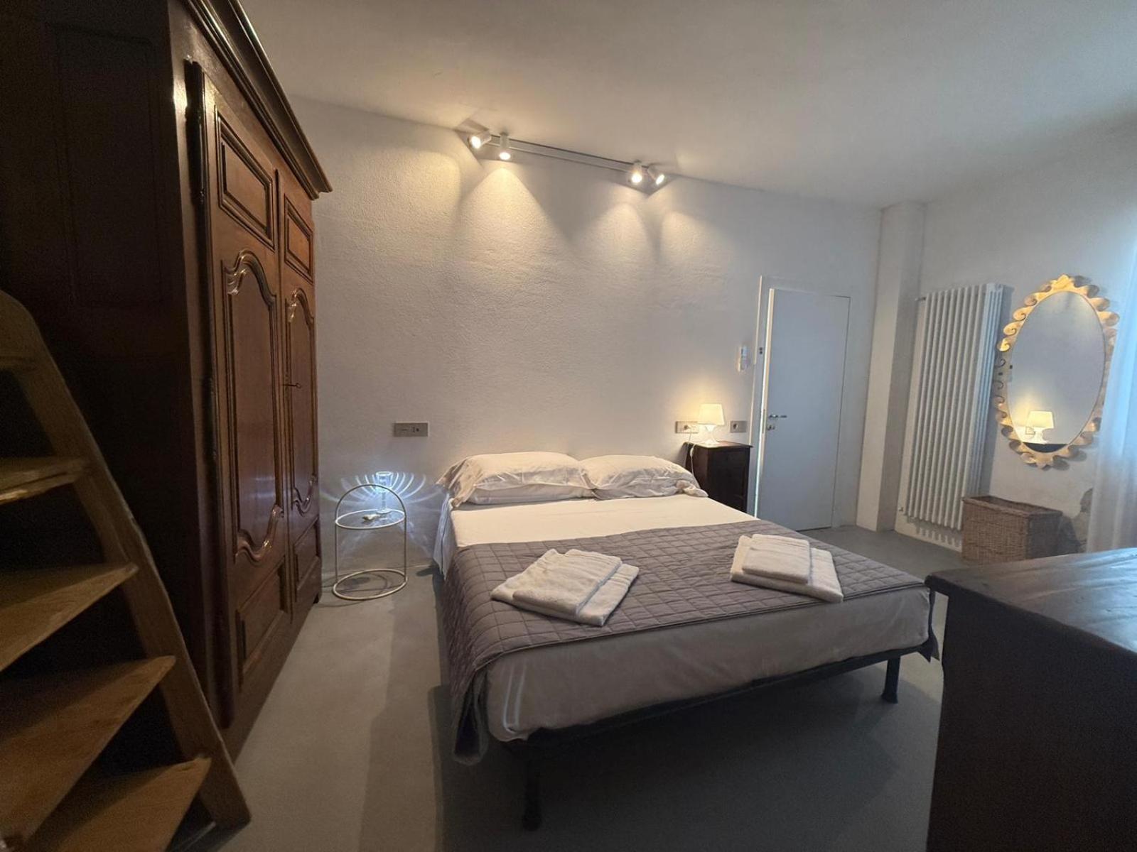 Guest house B&B Relax Room Villa Segala 5A
