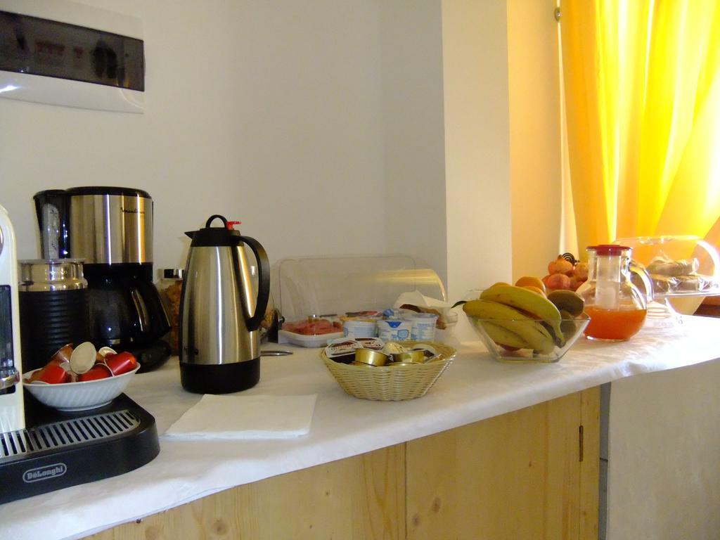 Ca Novecento Bed & Breakfast *