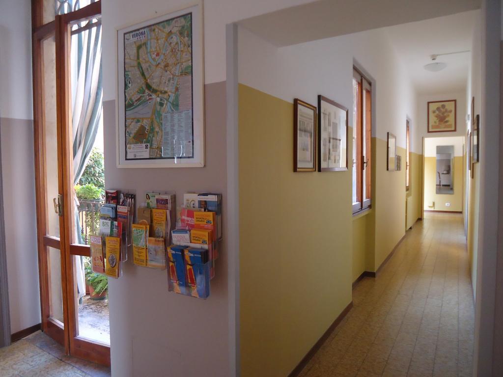 Protezione Della Giovane - Female Ostello Verona