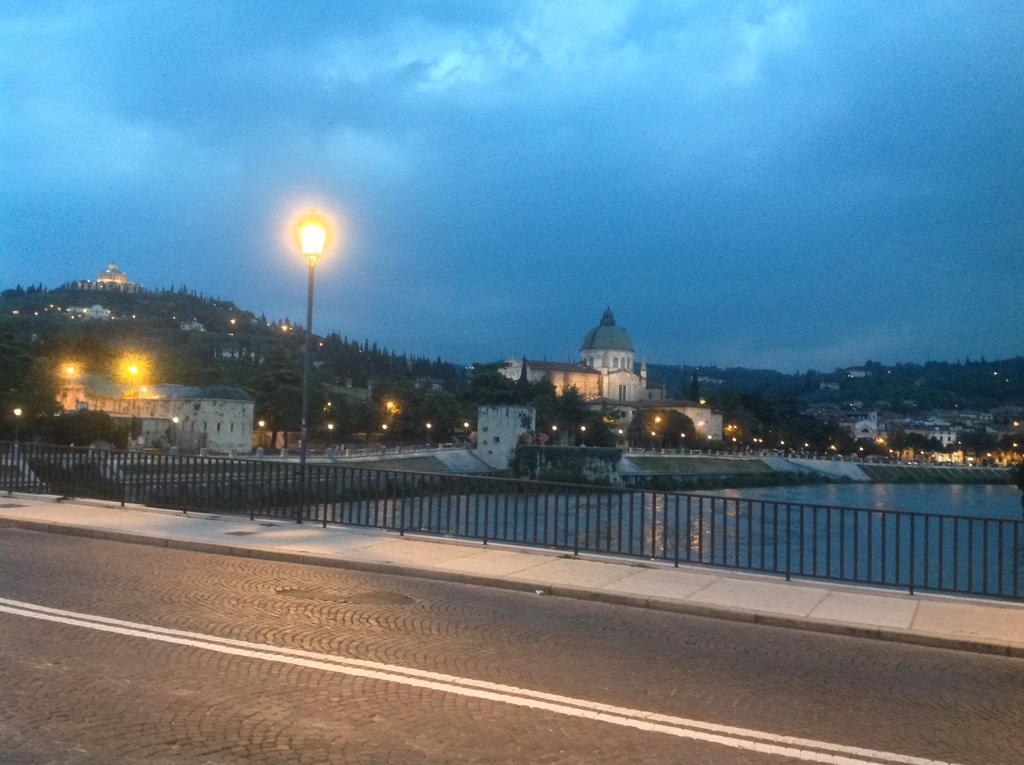 Couette-café Victoria S Bridge 3*