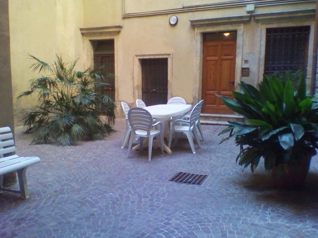 Hostal Protezione Della Giovane - Female Verona