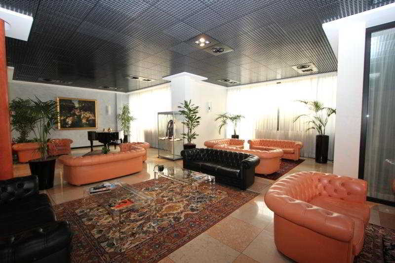Montresor Palace Hotel