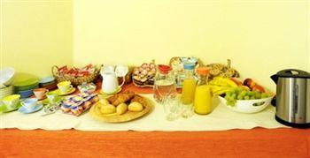 Acomodação com café da manhã  Lenotti 2*